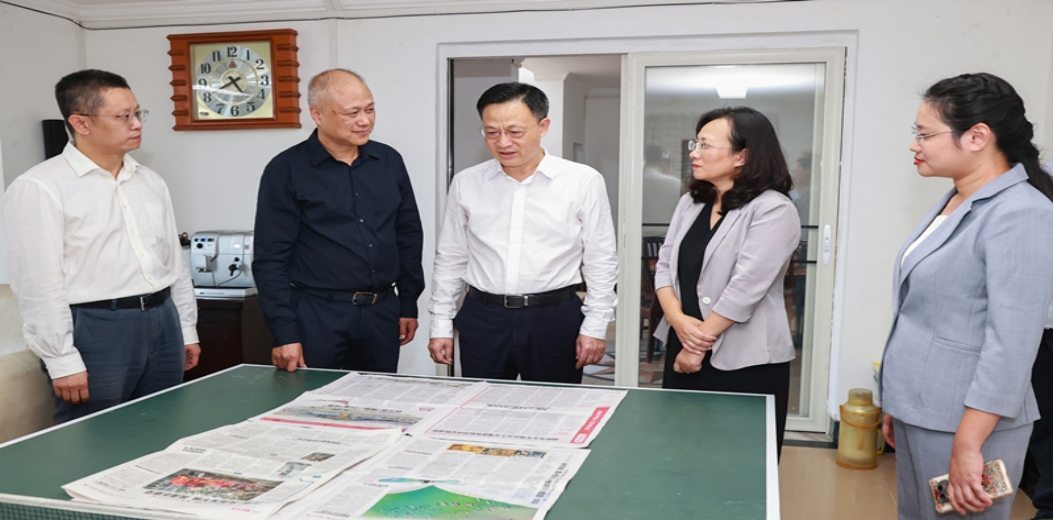 王祺扬开展记者节走访慰问活动并寄语全市新闻工作者