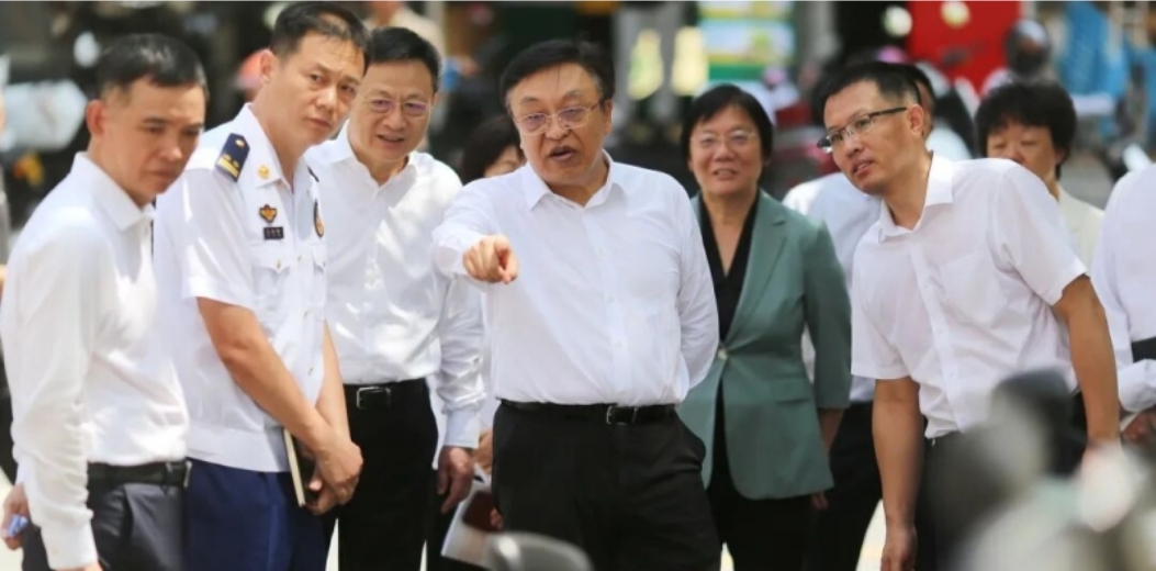 冯飞在三亚调研树立和践行正确政绩观学习教育和经济社会发展情况