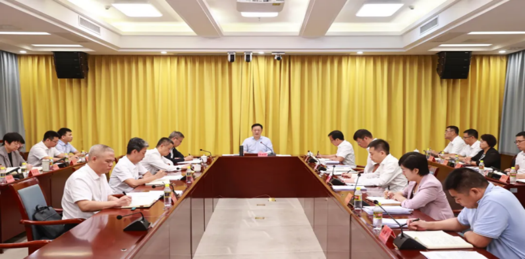 三亚市2026年度“直通联办”书记点评会暨营商环境重点工作推进会召开